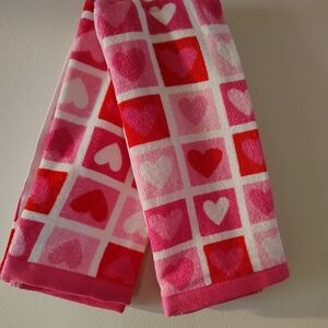 NWT Heart Patterned Pink and Red Kitchen Towels (2)